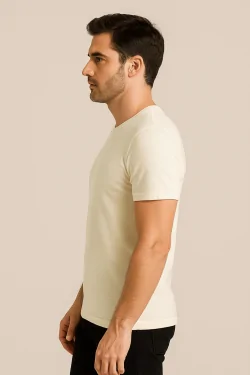 Camisa interior de hombre confeccionada en lana en el exterior y algodón en la piel.