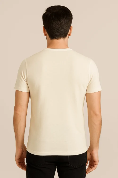 Camisa interior de hombre confeccionada en lana en el exterior y algodón en la piel.