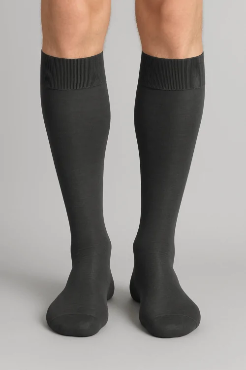 Lange Herrensocken aus schottischem Garn und Nylon – zertifizierte Doppelschicht