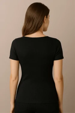 Pull femme à manches courtes en laine et viscose avec dentelle
