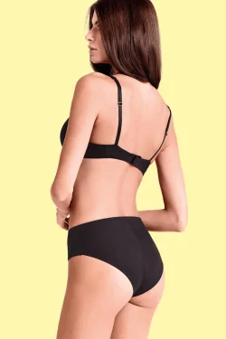 Gaine gainante invisible – effet ventre plat