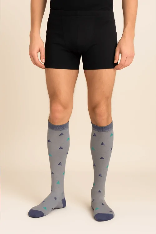Herrensocken aus schottischem Garn – lang, elegant und Made in Italy