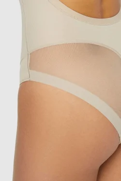 Body Cup C, Lasercut und tiefer Ausschnitt – unsichtbar und formend