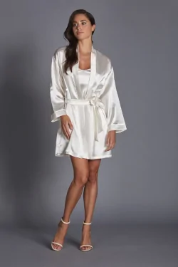 Kimono raso wedding – elegante, raffinato e sciallato