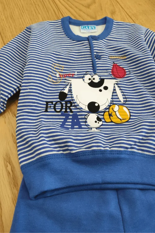 Pijama de invierno para bebé: algodón cálido y cómodo.