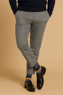 Calcetines de lana de cachemira para hombre: cálidos, suaves y fabricados en Italia.