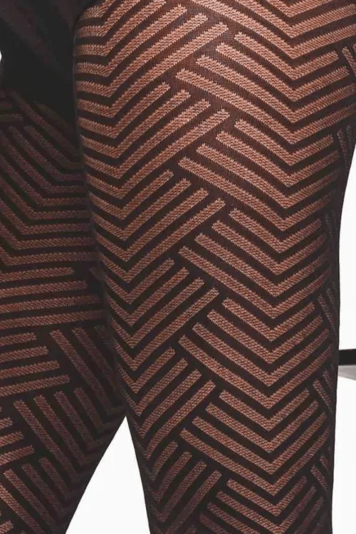 Collants noirs 40 deniers – des rayures audacieuses pour un effet original