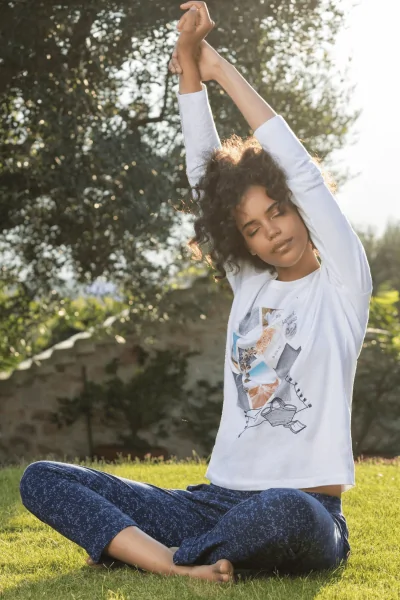 Pigiama donna primaverile stampa fotografica – grigio o bianco