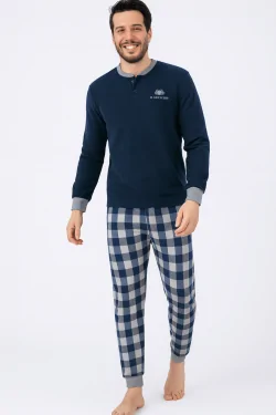 Der Crab Herren-Pyjama – warm, flauschig und elegant