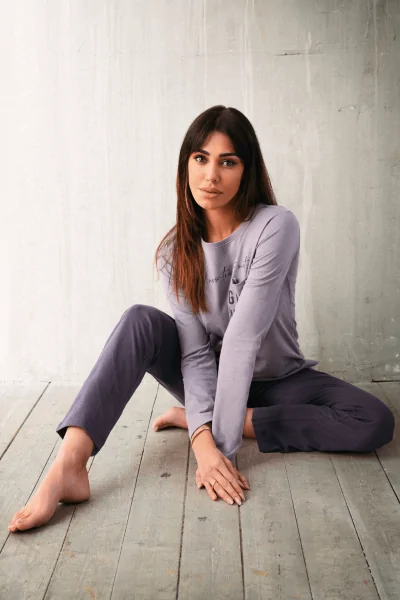 JERSEY DE COTON BROSSÉ CARBONE - Pyjama ras du cou avec poche et imprimé JADEA