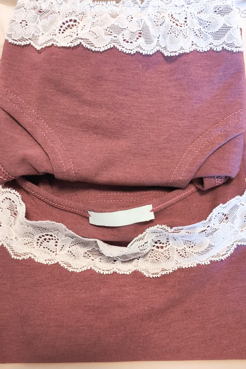Coordinato melange con pizzo – Eleganza e comfort