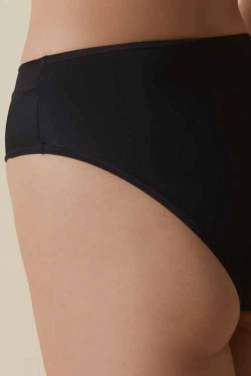Culotte gainante en dentelle taille haute – Ne marque pas sous les vêtements