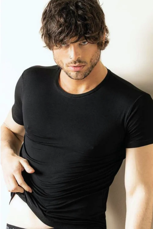 Camiseta de bambú para hombre fresca y transpirable.