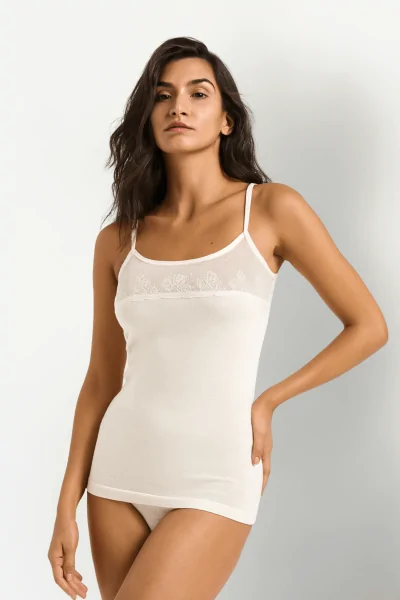 Warmes Oberteil aus floralem Tüll – Eleganz und Komfort in jedem Look