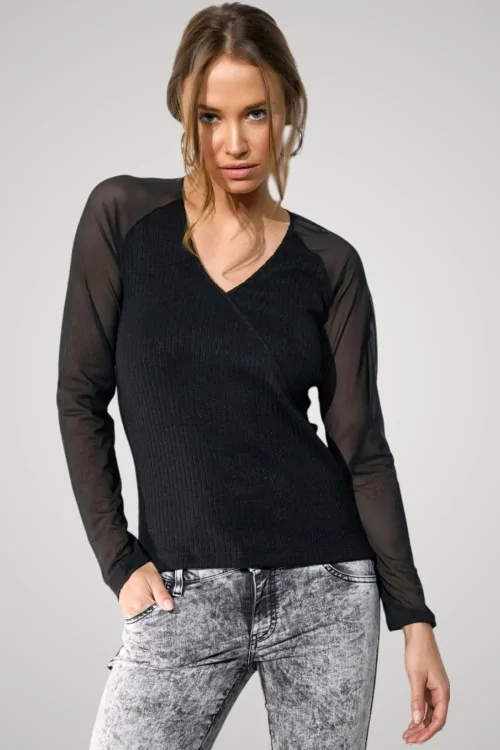 Elegant sweater with transparent tulle sleeves