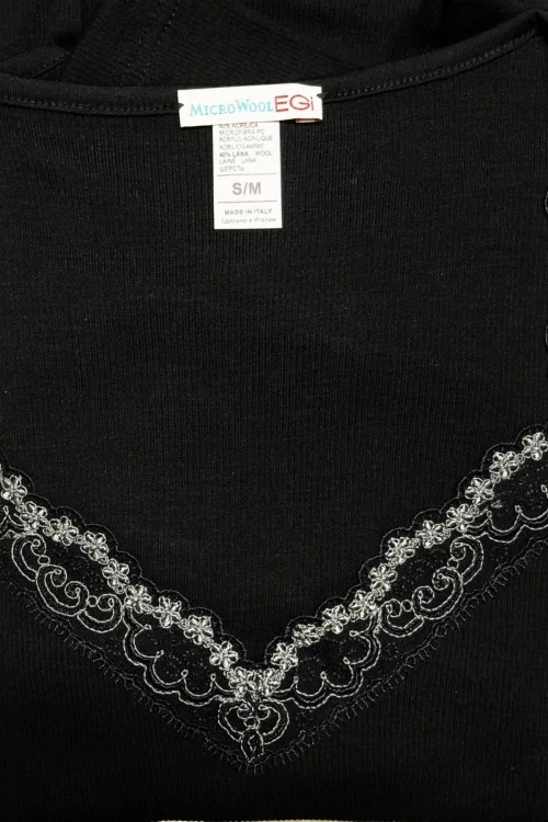 Pull en laine à encolure brodée – Chaud, ne marque pas et raffiné
