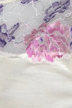 Maglia sottogiacca lana calda e comoda con pizzo floreale