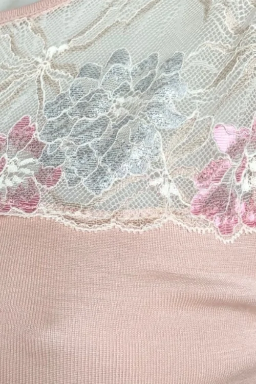 Maglia sottogiacca lana calda e comoda con pizzo floreale