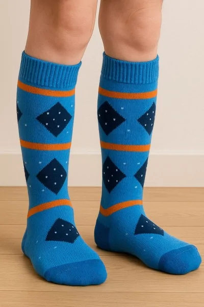 Calzini lunghi bambino fantasia comodi e caldi – 6 paia assortiti