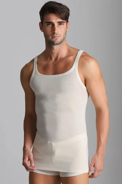Woll-Tanktop mit schmalen Schultern – warm, dünn und figurbetont