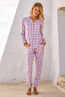 Bequemer, nicht einschnürender Tartan-Pyjama