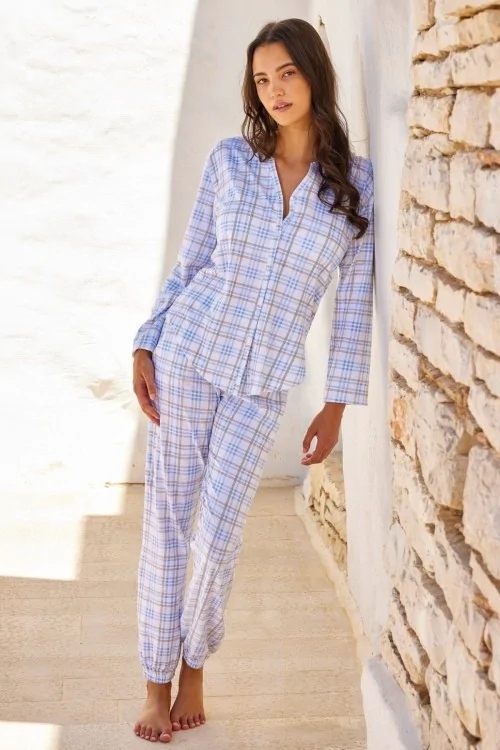 Pijama de mujer 100% algodón que no aprieta.