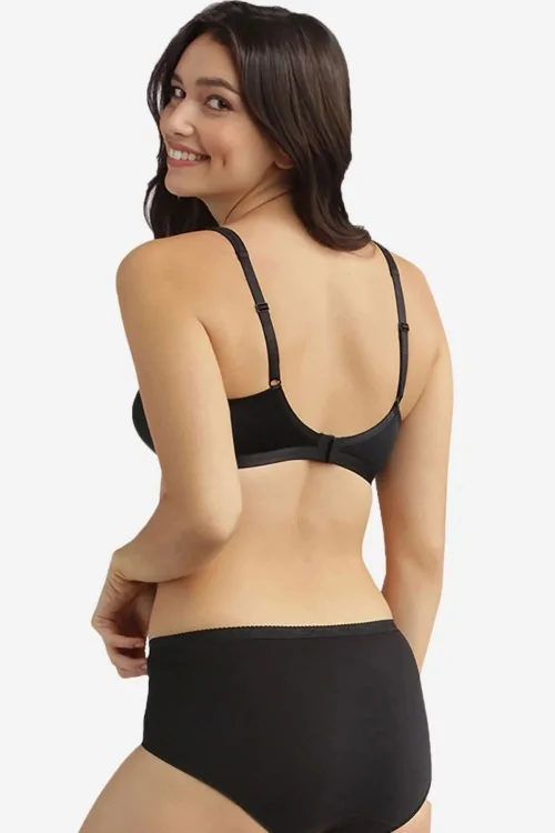 Invisible Underwire Bra – All-Day Comfort