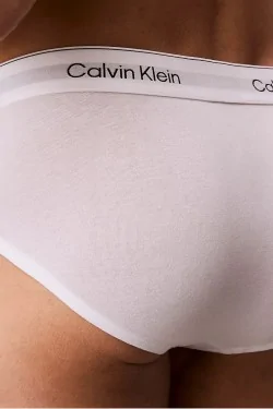 Calvin Klein Men's Comfortable and Breathable Briefs – 3-Piece Set