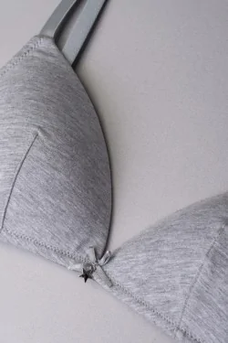 Soutien-gorge triangle sans armatures à bonnets légèrement rembourrés - LADYC