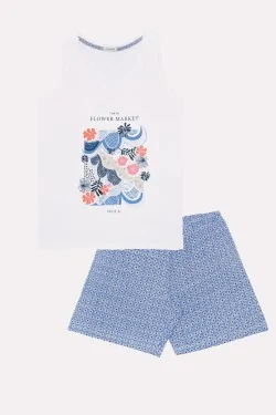 Leichter Sommerpyjama aus Baumwolle, der nicht einengt und angenehm kühl hält.