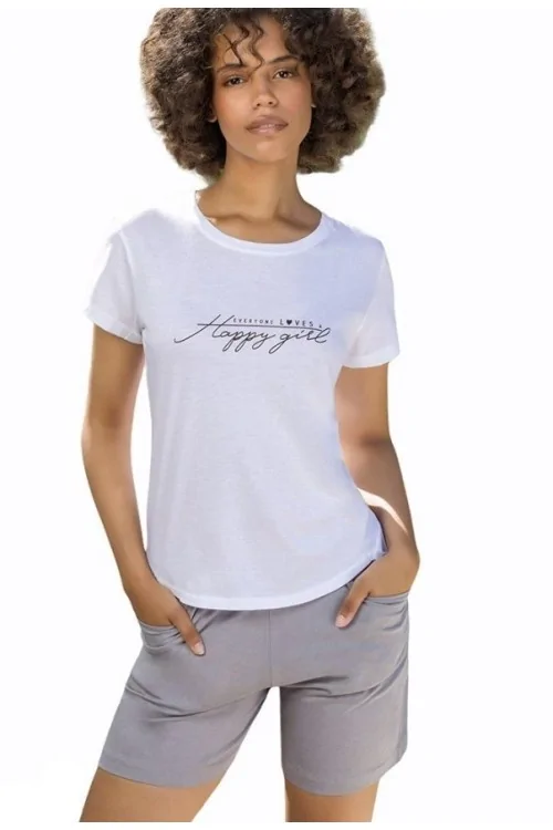Pyjama court et doux, pas serré et qui suit vos mouvements