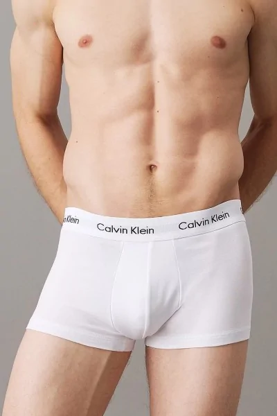 Fascia con logo Calvin Klein – stile moderno