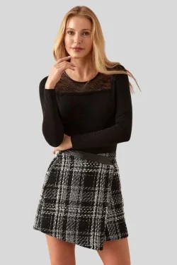 Baumwollbody mit Spitze, perfekt als Unterjacke