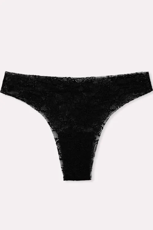 Unsichtbare brasilianische Spitzenhöschen, die unter der Kleidung nicht sichtbar sind