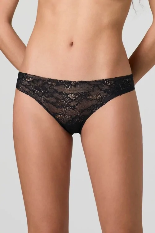 Invisible lace briefs that don't mark under clothes
