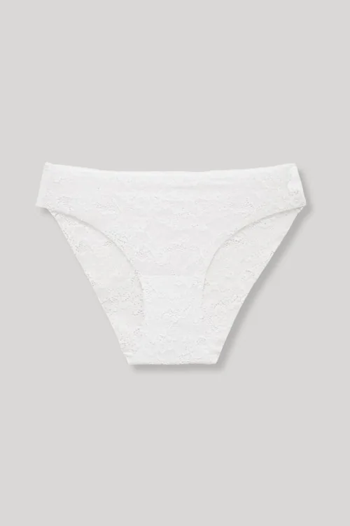 Culottes invisibles en dentelle qui ne marquent pas sous les vêtements