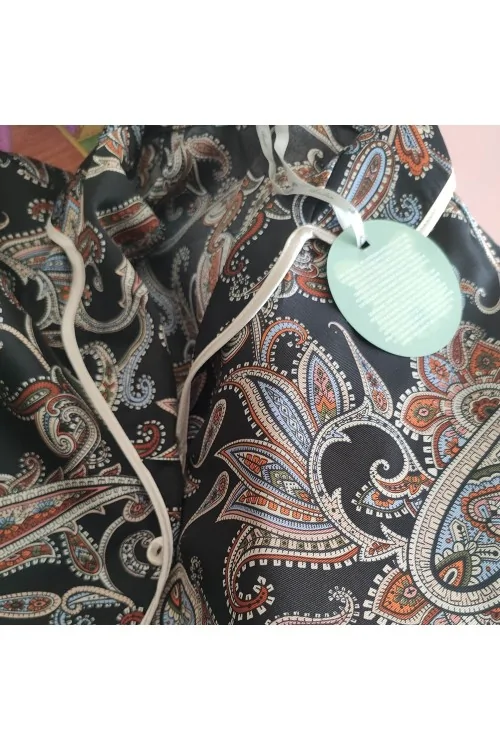 Pijama elegante de cachemira para mujer: suave y hecho en Italia