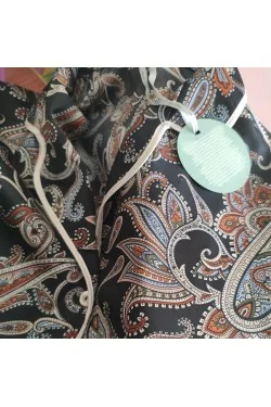 Pijama elegante de cachemira para mujer: suave y hecho en Italia
